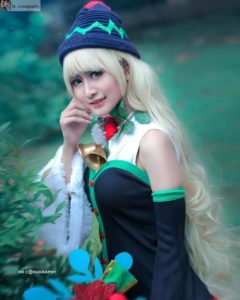 odette-xmas-cosplay
