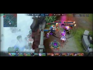 Luo Yi being chased by their entire team